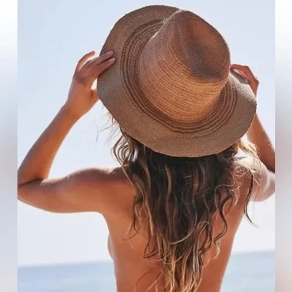 Free People Soft Spoken Packable Hat in Tan Combo Retail$68 NWOT - Picture 3 of 7